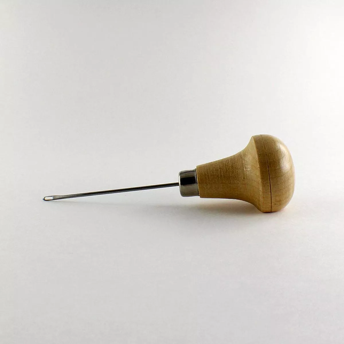 Zuddy ’s Leg Puller for tying foam flies